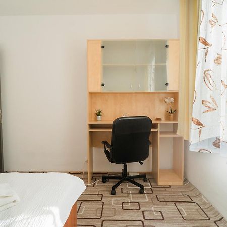 Rustic & Spacious 3Br Apartment Bucureşti Ngoại thất bức ảnh