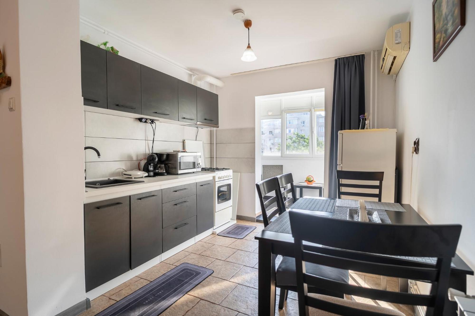 Rustic & Spacious 3Br Apartment Bucureşti Ngoại thất bức ảnh