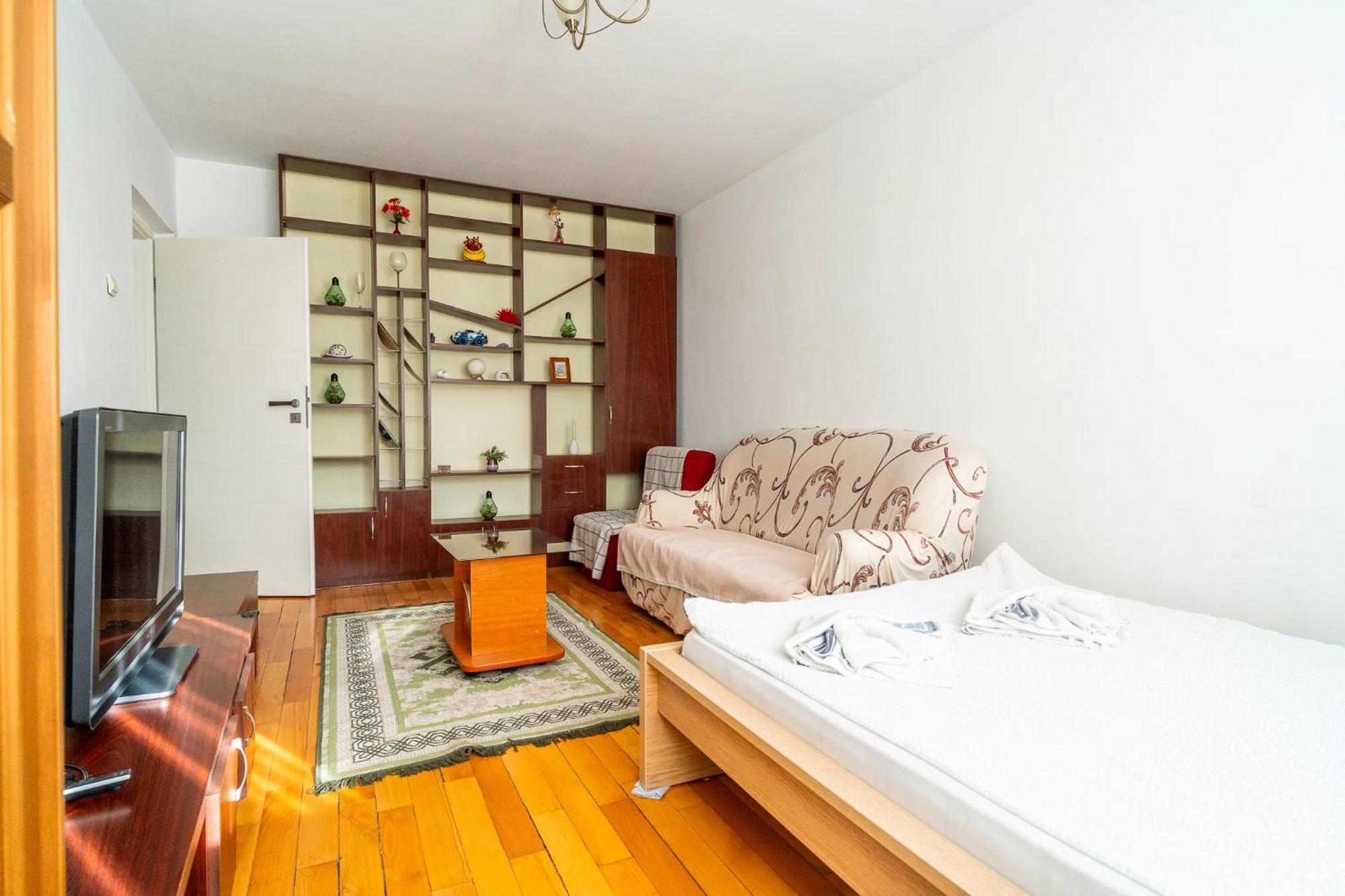 Rustic & Spacious 3Br Apartment Bucureşti Ngoại thất bức ảnh