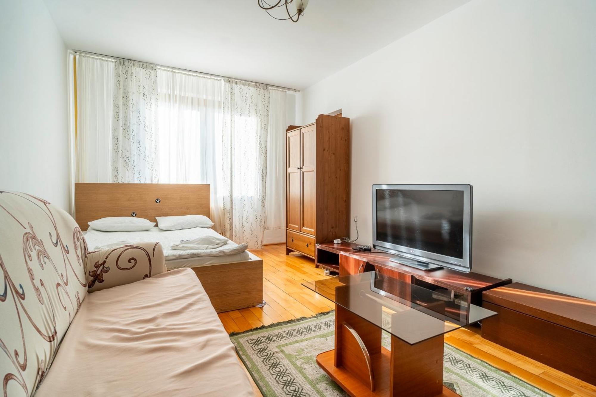Rustic & Spacious 3Br Apartment Bucureşti Ngoại thất bức ảnh