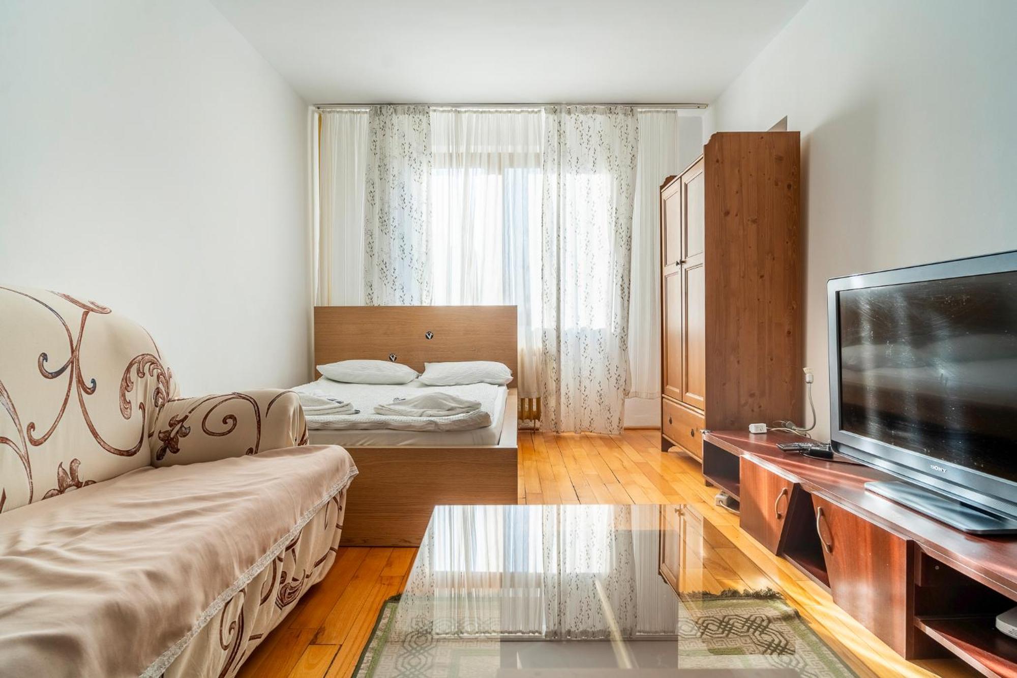 Rustic & Spacious 3Br Apartment Bucureşti Ngoại thất bức ảnh